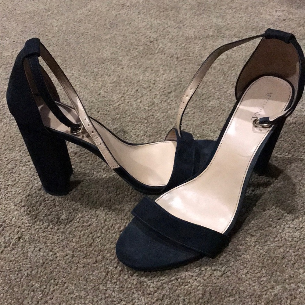 Merona Size 11 Black faux suede ankle strap heeled sandals
